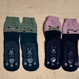 Cute Cat Grip Socks Set, NWOT.